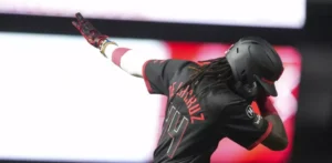 Elly De La Cruz y Miguel Andújar jonronean en el triunfo de los Rojos