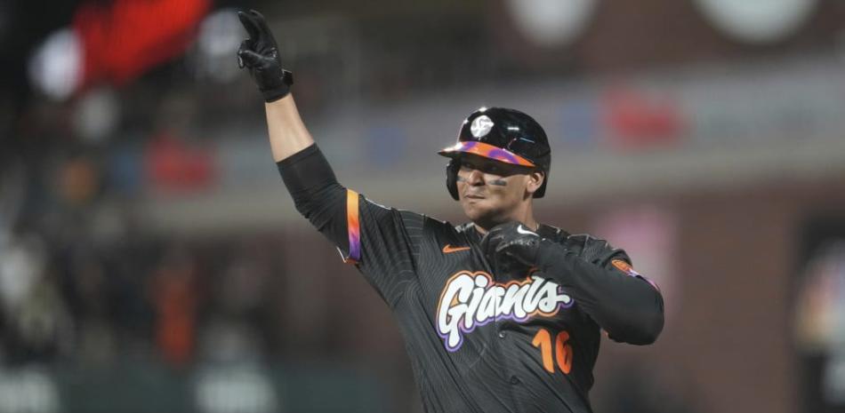 Rafael Devers en ruta a tener una extraña campaña de 163 partidos jugados