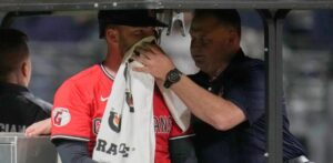 David Fry, de los Guardianes, sufre fracturas en la nariz y la cara tras pelotazo