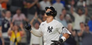 Judge da jonrón 52, Yankees derrotan a Baltimore y siguen empate con Azulejos en el primer lugar