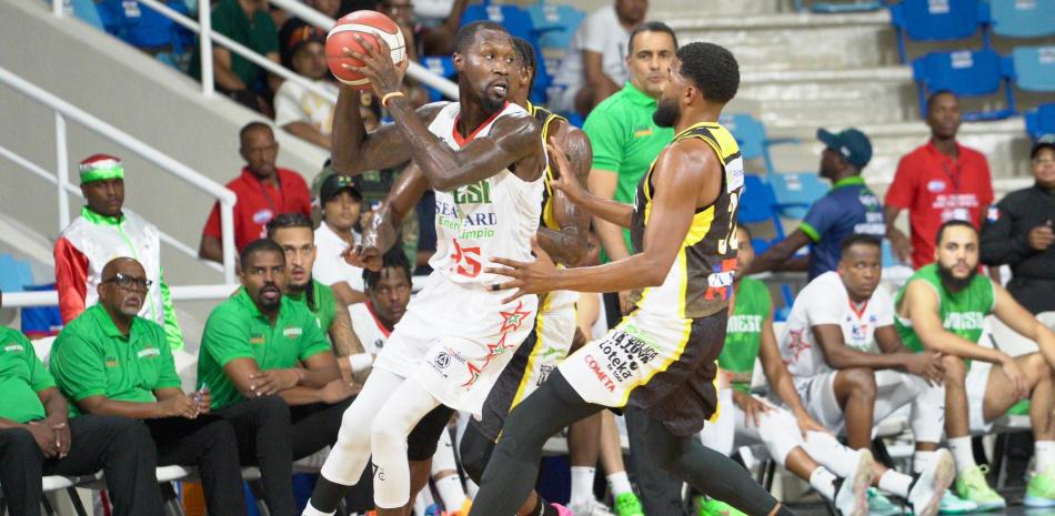 Bameso y San Lázaro triunfan para mantener liderato en el grupo B del TBS Distrito