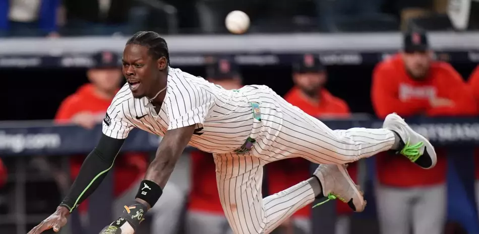 Yanquis superan a Boston 4-3 y envían la Serie de Comodines de la Liga Americana al decisivo Juego 3