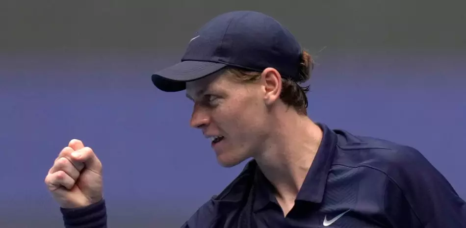 Jannik Sinner venga derrota en Roland Garros hace dos años ante Daniel Altmaier con triunfo en China