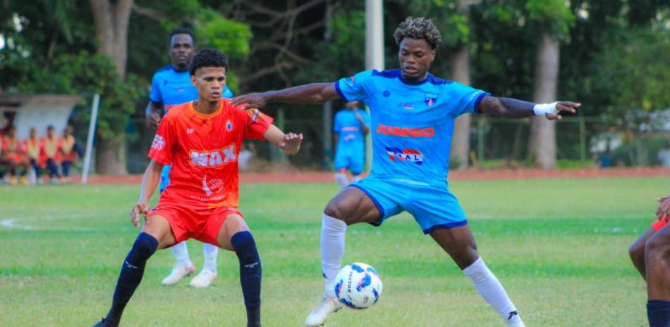 Salcedo gana en tiempo agregado