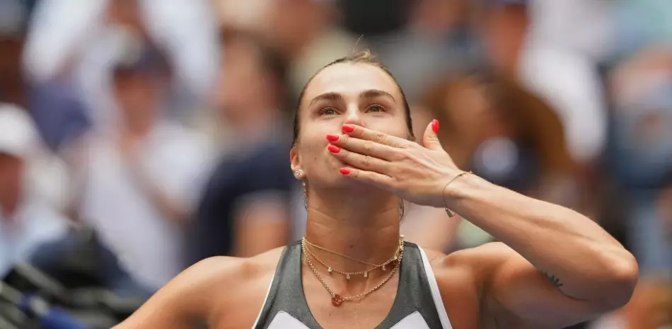Sabalenka eleva su racha victoriosa en Wuhan a 19 partidos; Swiatek, Pegula y Paolini pasan