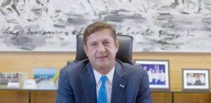 Ingresan a tres dominicanos a comisiones de la FIFA