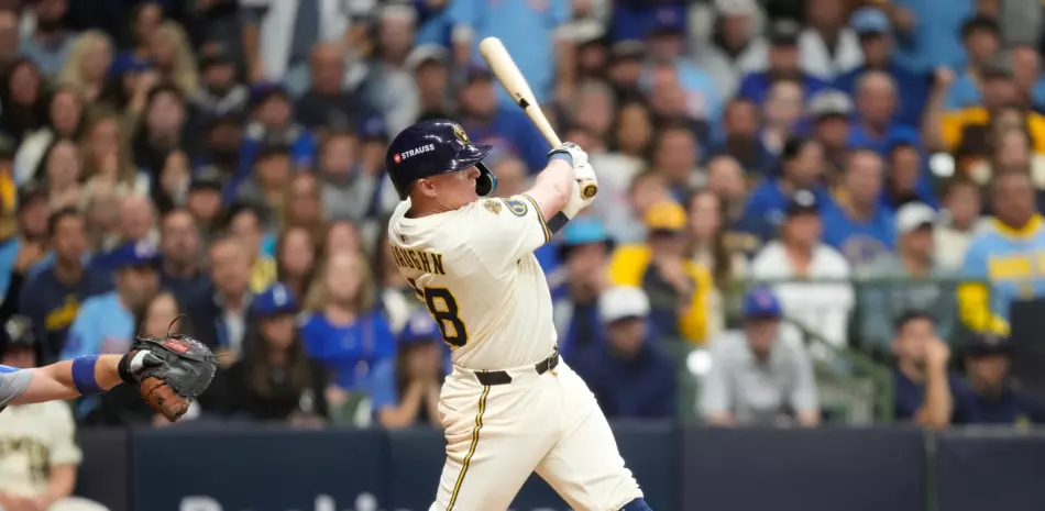 Tres jonrones y pitcheo hermético ponen a los Cerveceros en la Serie de Campeonato de la LN