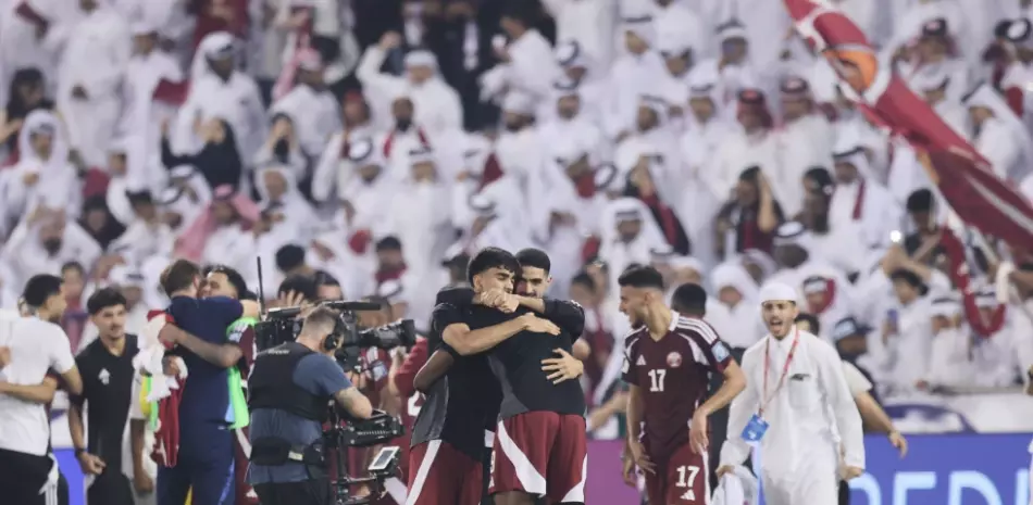 Qatar se clasifica al Mundial 2026 al vencer 2-1 a Emiratos Árabes Unidos