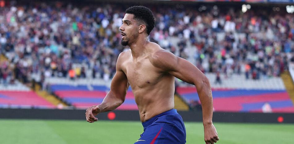 Gol de Ronald Araújo le otorga victoria al Barcelona sobre el Girona