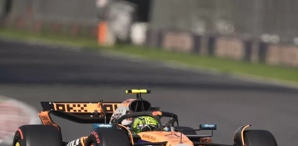 Norris logra la pole, Piastri se complica y Hamilton brilla con Ferrari en México