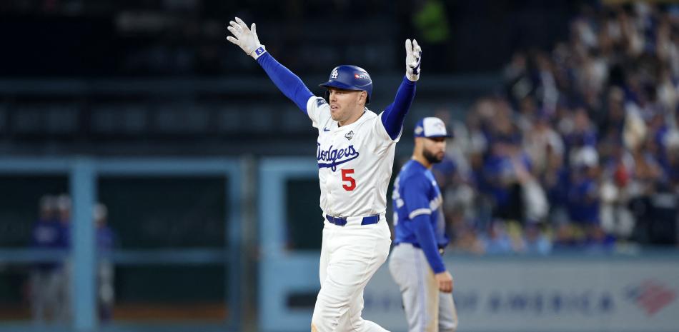 Jonrón de Freddie Freeman le da una épica victoria a Dodgers tras 18 entradas en la Serie Mundial