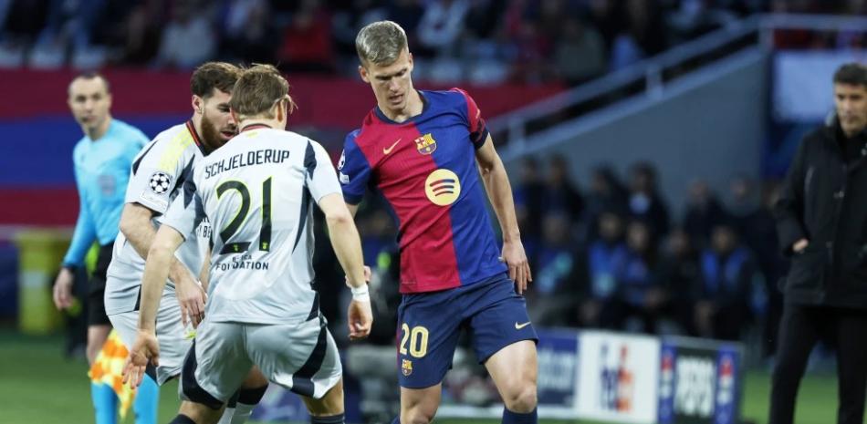 Raphinha asiste, Olmo anota doblete y Barcelona se recupera tras derrota ante Chelsea