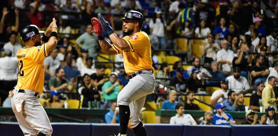 A ritmo de 15 ponches, Águilas blanquean al Licey y extienden a 5 racha de triunfos