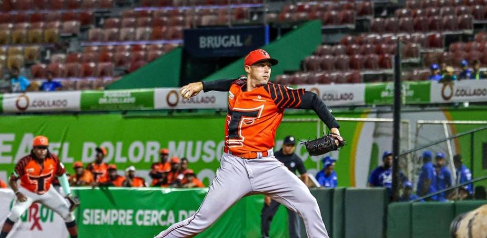 Toros arruinan cumpleaños de los Tigres y blanquean 9-0