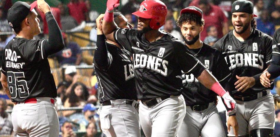 Leones propinan segunda blanqueada consecutiva al Licey