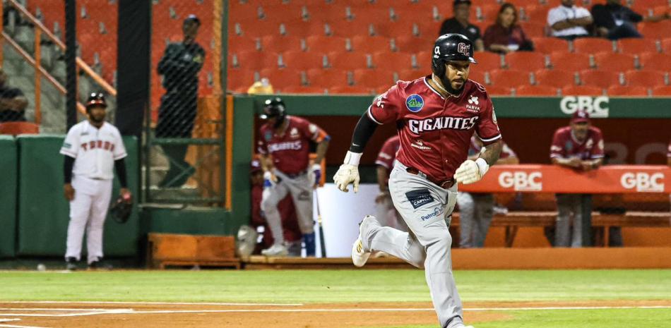 Leury García decide la victoria de los Gigantes sobre los Toros