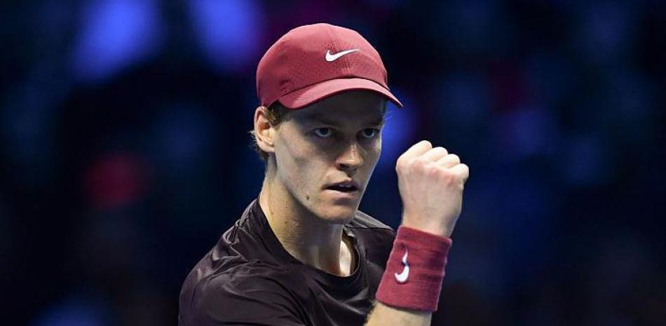 Sinner supera a de Minaur y avanza a las finales en el campeonato ATP