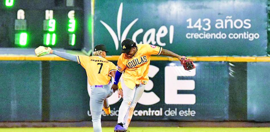 El torneo de béisbol invernal continúa este lunes con la celebración de una triple jornada
