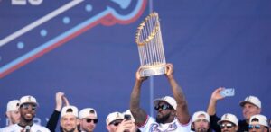 Adolis entre 66 agentes libres no titulares, India supera a los 34 que han firmado contratos