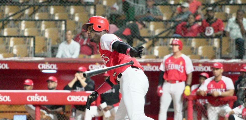 Lakins, Lake y González conducen al Escogido a vencer a las Estrellas Orientales