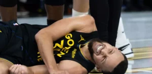 Los Rockets de Houston se vengan de unos Warriors que pierden a Curry en la NBA