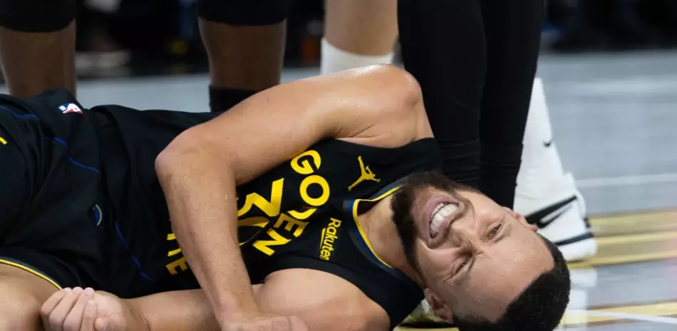 Los Rockets de Houston se vengan de unos Warriors que pierden a Curry en la NBA