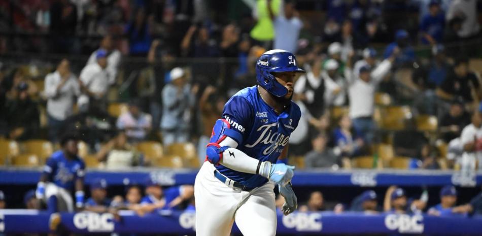 Rojas Jr., Hensley y Núñez lideran al Licey en su victoria 500 ante las Águilas