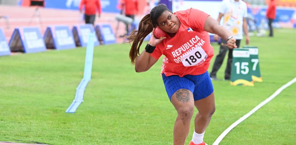 Rosa Ramírez se proclama bicampeona en lanzamiento de bala