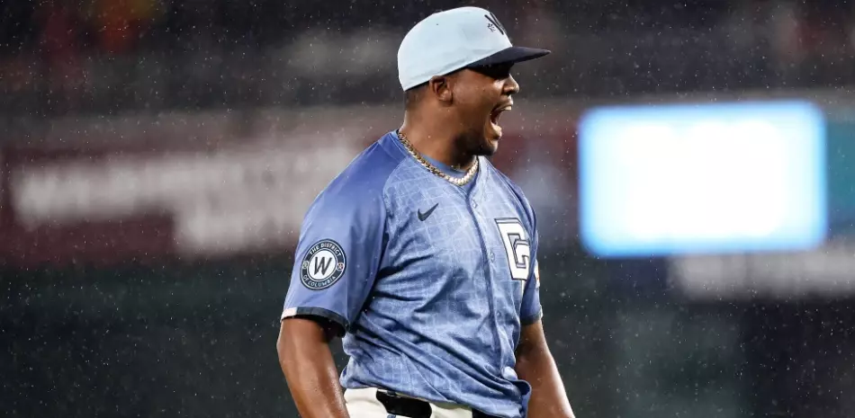 Marineros de Seattle adquieren al relevista dominicano José A. Ferrer desde Nacionales