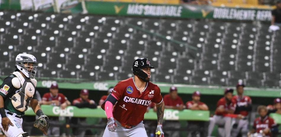 Gigantes vencen a las Estrellas en entradas extras y ganan cuarto en línea