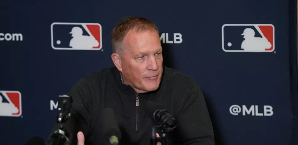 Pat Murphy, manager de los Cerveceros, sabe que podría perder a Freddy Peralta