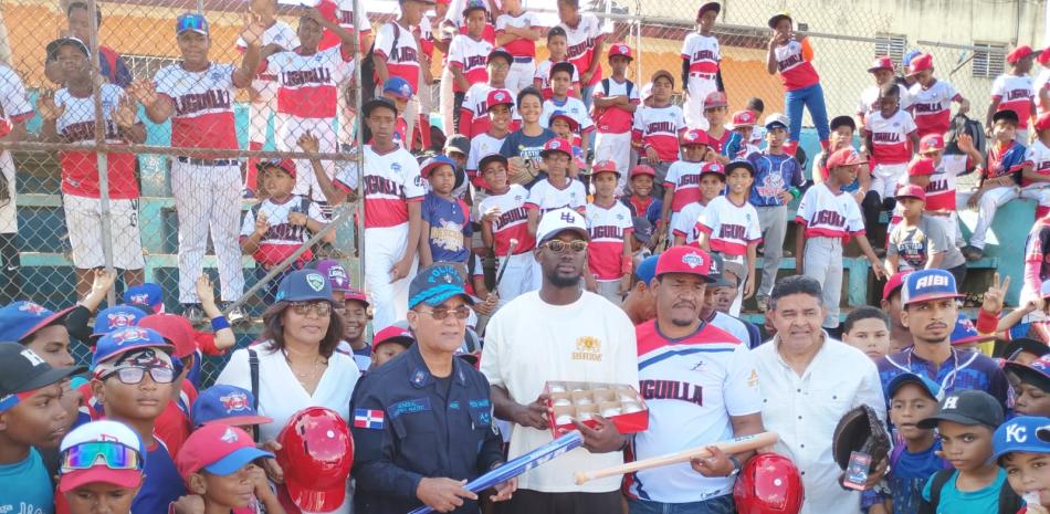 La DCNB contribuye con la realización de torneo de béisbol Liga Domingo More