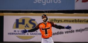 Celestino y Castillo conducen a los Toros en su triunfo sobre los Gigantes