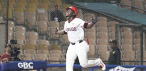 Ofensiva escarlata se impone ante Águilas