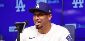Edwin Díaz llega con su trompeta para iniciar una nueva etapa con los Dodgers