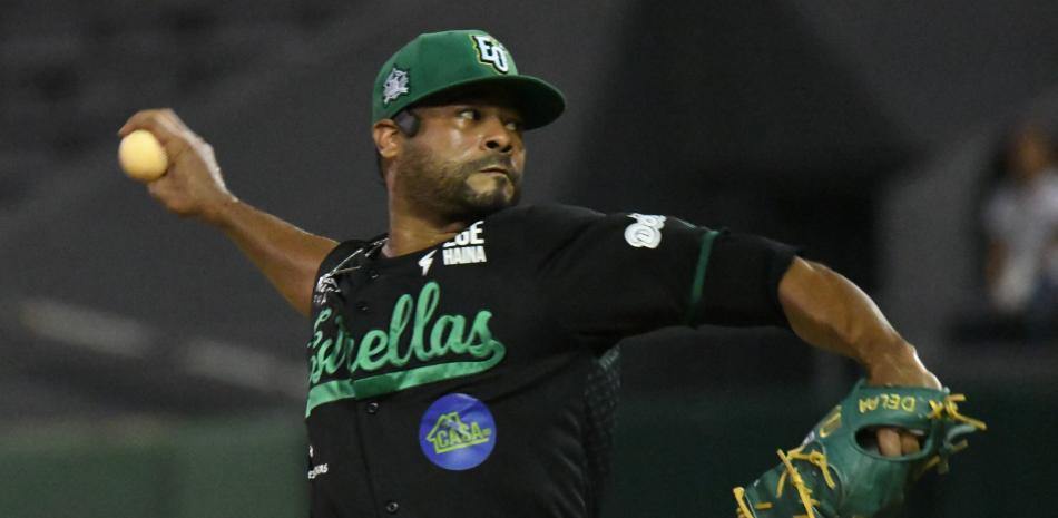 Esmil Rogers lanza en grande y las Estrellas se imponen a las Aguilas