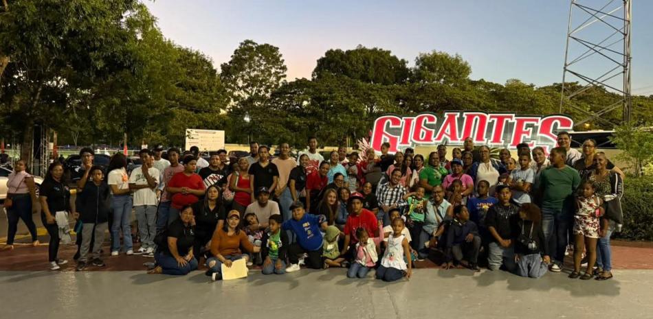 Los Gigantes congregan a cientos de niños con discapacidad