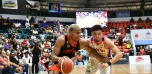 Colón debuta con 41, La Villa gana en dos tiempos extra y extiende final del TBS de La Vega
