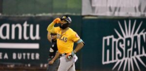 Encarnación conecta jonrón de tres y las Águilas dominan a las Estrellas