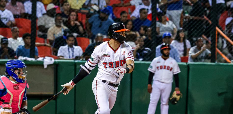 Liberato lidera el triunfo de los Toros sobre el Licey