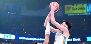 Chet Holmgren anotó 29 puntos en la victoria del Thunder sobre los Sixers