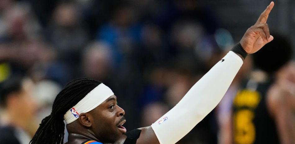 Shai Gilgeous-Alexander anota 30 y los Thunder vencieron a los Warriors 131-94