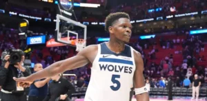 Edwards y Reid se combinan para 62 puntos, Timberwolves rompen racha del Heat