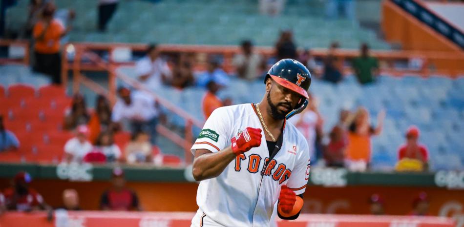 Eloy, Alcántara y De la Cruz dan jonrones y los Toros superan a los Gigantes