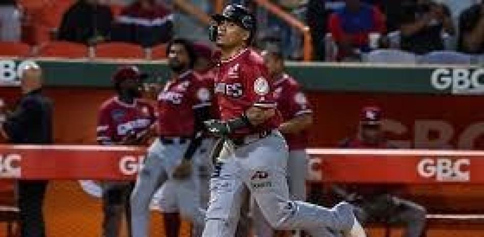Gigantes logran su primer triunfo del round robin tras dominar