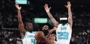 Harden se coloca en el noveno lugar histórico en puntos, supera a Shaquille en la NBA