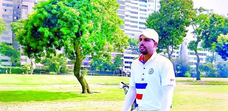 Radhamés Peña avanza en el Latin American Golf
