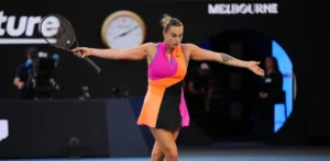 Sabalenka supera los nervios y gana en primera ronda en el Abierto de Australia