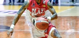 Oliver García anota 42 y Plaza Valerio se impone a Pueblo Nuevo