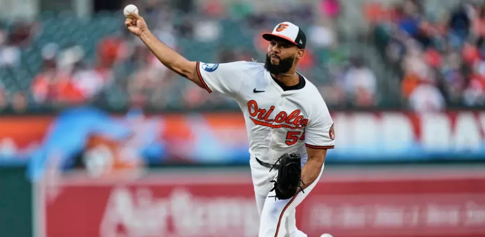 Seranthony Domínguez firma con los Medias Blancas, según fuente de AP